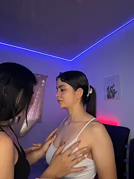 Ashley and Zoe online show from 04-28-26, 02:21