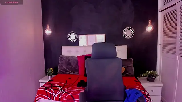 Eva hot 1 online show from 06-18-26, 01:16