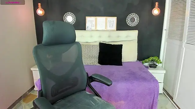 Eva hot 1 online show from 10-08-25, 01:12