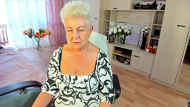 HotandMature online show from 06-08-26, 11:11
