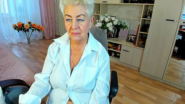 HotandMature online show from 01-12-26, 08:43