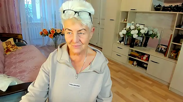 HotandMature online show from 12-22-25, 10:15