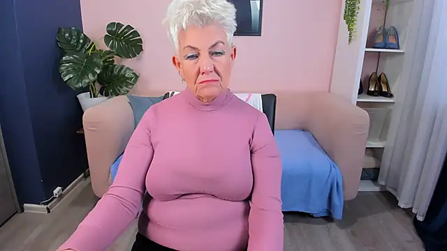 HotandMature online show from 10-17-25, 08:39