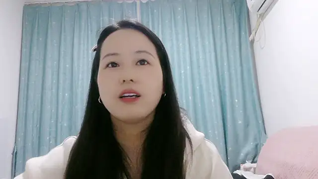 Snapshot of HY-21 chatting on 10-28-25, 03:22 HY-21 online show from 10-28-25, 03:22