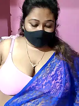 Snapshot of hotbhabhi011 chatting on 06-12-26, 02:04 hotbhabhi011 online show from 06-12-26, 02:04