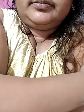 Snapshot of hotbhabhi011 chatting on 06-19-26, 10:54 hotbhabhi011 online show from 06-19-26, 10:54