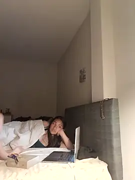 Snapshot of Venuxx chatting on 11-20-25, 03:29 Venuxx online show from 11-20-25, 03:29