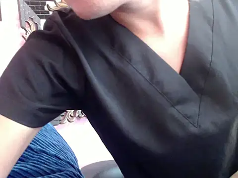 Snapshot of Gddss_Cummer chatting on 09-26-25, 04:08 Gddss Cummer online show from 09-26-25, 04:08