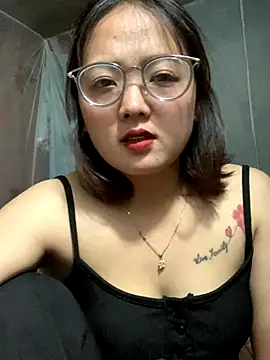 July-y online show from 09-20-25, 04:23