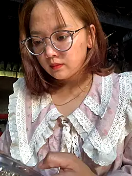 July-y online show from 10-11-25, 03:07