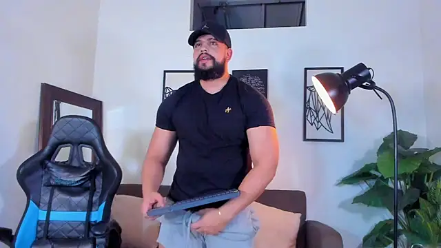 Justin kingX7 online show from 05-17-26, 04:34