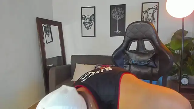 Justin kingX7 online show from 04-04-26, 01:56