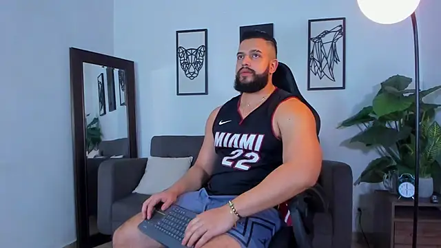 Justin kingX7 online show from 04-18-26, 04:37