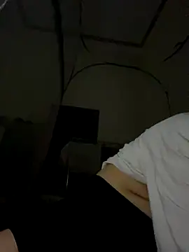Snapshot of viluna chatting on 10-16-25, 01:52 viluna online show from 10-16-25, 01:52