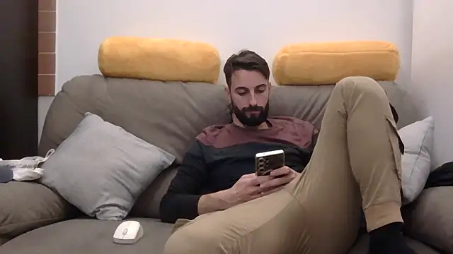 Amicisegreti online show from 03-02-26, 09:11