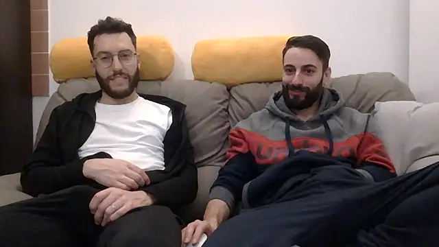 Amicisegreti online show from 03-12-26, 08:13