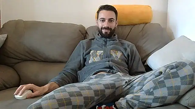 Amicisegreti online show from 03-05-26, 09:50