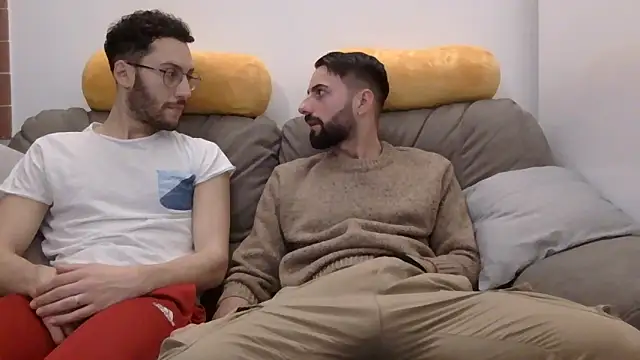 Amicisegreti online show from 03-23-26, 09:36