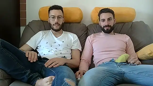 Amicisegreti online show from 04-08-26, 02:29