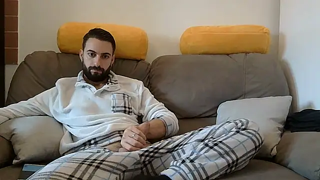 Amicisegreti online show from 03-02-26, 08:10