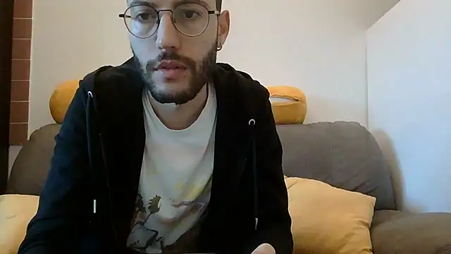 Amicisegreti online show from 01-07-26, 07:24