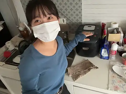 hikiwarinatto xoxo online show from 10-19-25, 01:08