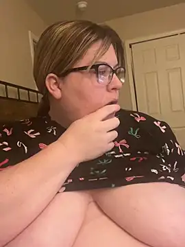 sexymommy1988 online show from 04-27-26, 03:37
