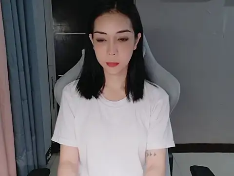 Snapshot of Chicca444 chatting on 09-14-25, 08:15 Chicca444 online show from 09-14-25, 08:15