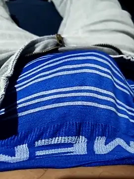 Aaia93 online show from 09-29-25, 03:24