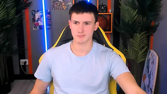 David  Diamond online show from 12-04-25, 04:06