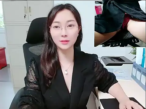 Snapshot of OL-Lily chatting on 09-16-25, 02:45 OL-Lily online show from 09-16-25, 02:45