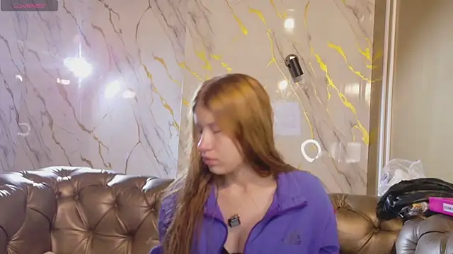 Olivia11  online show from 12-20-25, 11:57