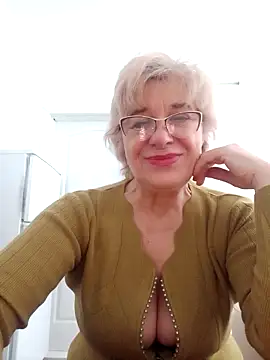 52MiaLove02 online show from 02-06-26, 05:47