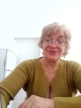 52MiaLove02 online show from 01-08-26, 10:21