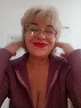 52MiaLove02 online show from 11-17-25, 05:33