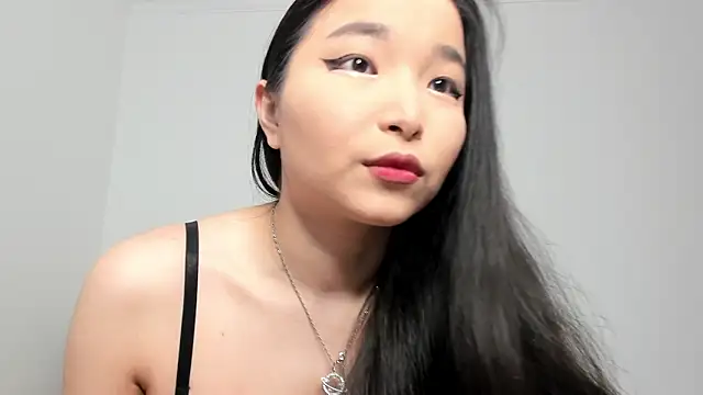 Soyun Mia online show from 05-17-26, 01:22