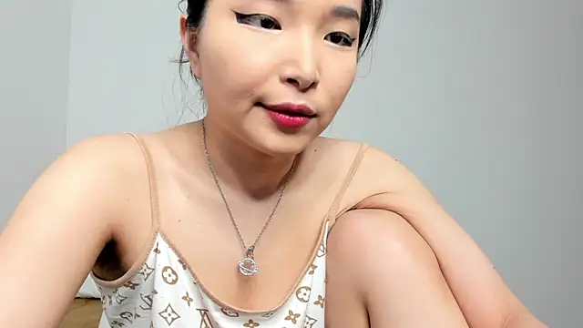 Soyun Mia online show from 05-08-26, 12:20