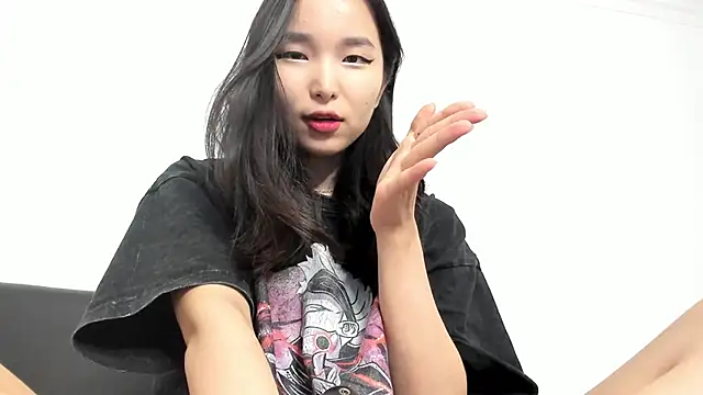 Soyun Mia online show from 11-28-25, 04:29