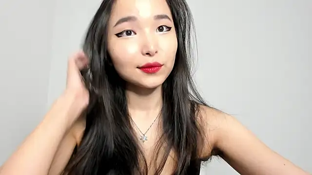 Soyun Mia online show from 12-18-25, 01:15