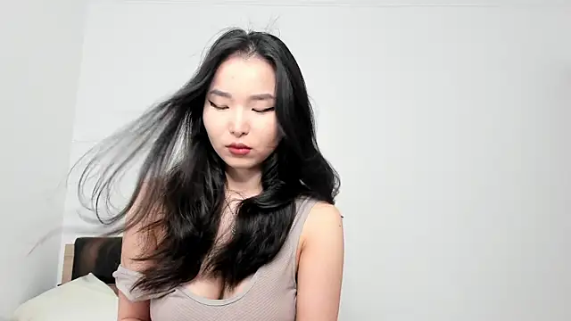Soyun Mia online show from 06-08-26, 12:06