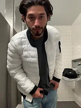 pitudo1313wuero online show from 02-02-26, 10:09