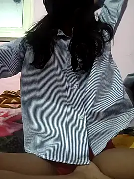 riyaroy9999 online show from 11-18-25, 04:21