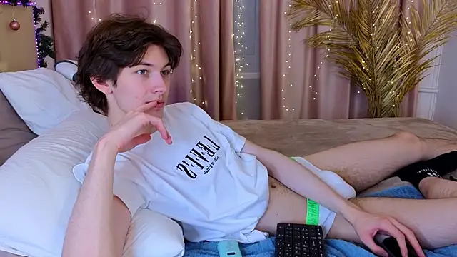  Den1s  online show from 12-21-25, 01:46