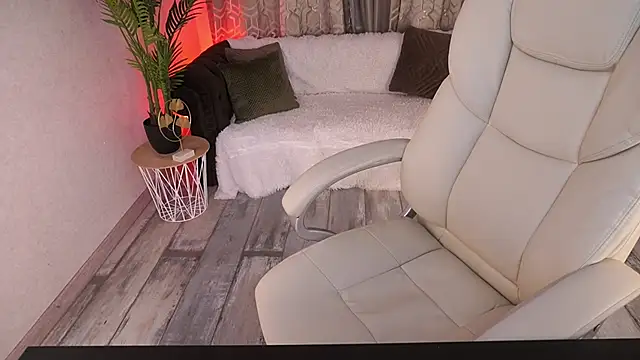 LioraFox online show from 03-26-26, 07:17