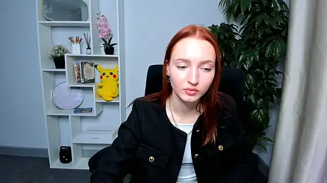 JanetYoung online show from 10-28-25, 03:22