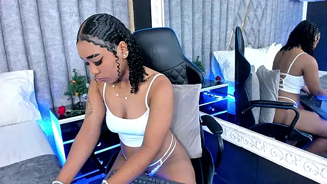 SkylerBloomm online show from 01-10-26, 02:40