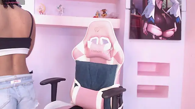 SkylerBloomm online show from 09-15-25, 03:07