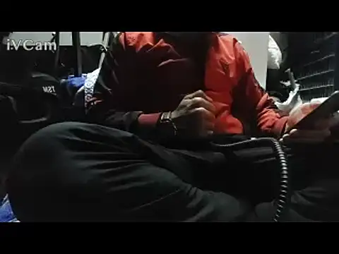 yazinyazin1 online show from 04-18-26, 08:42