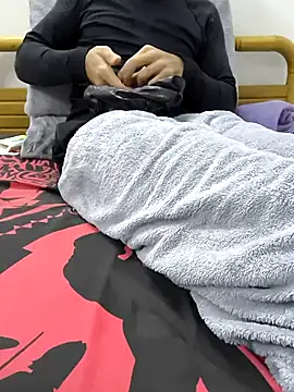 yazinyazin1 online show from 11-24-25, 09:48