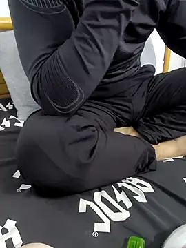 yazinyazin1 online show from 11-27-25, 01:28